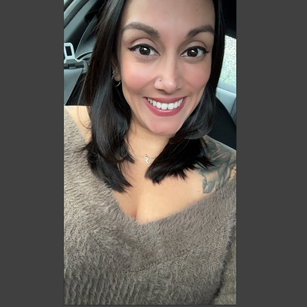 Meet your Posher, Ana